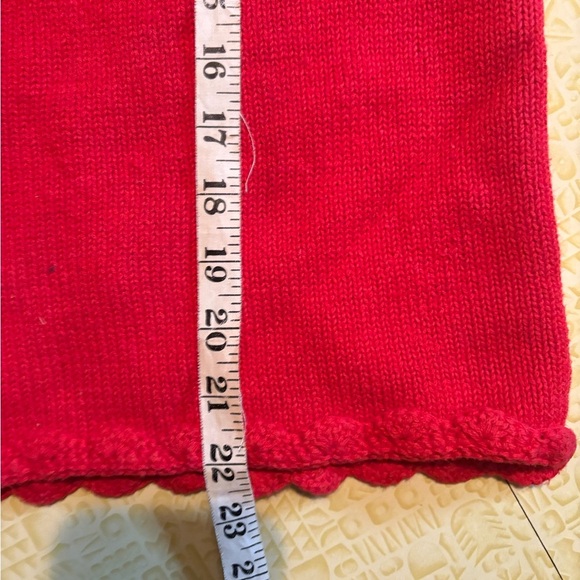 Vintage Elegant Red Cardigan with Black Embroidery - Picture 10 of 11